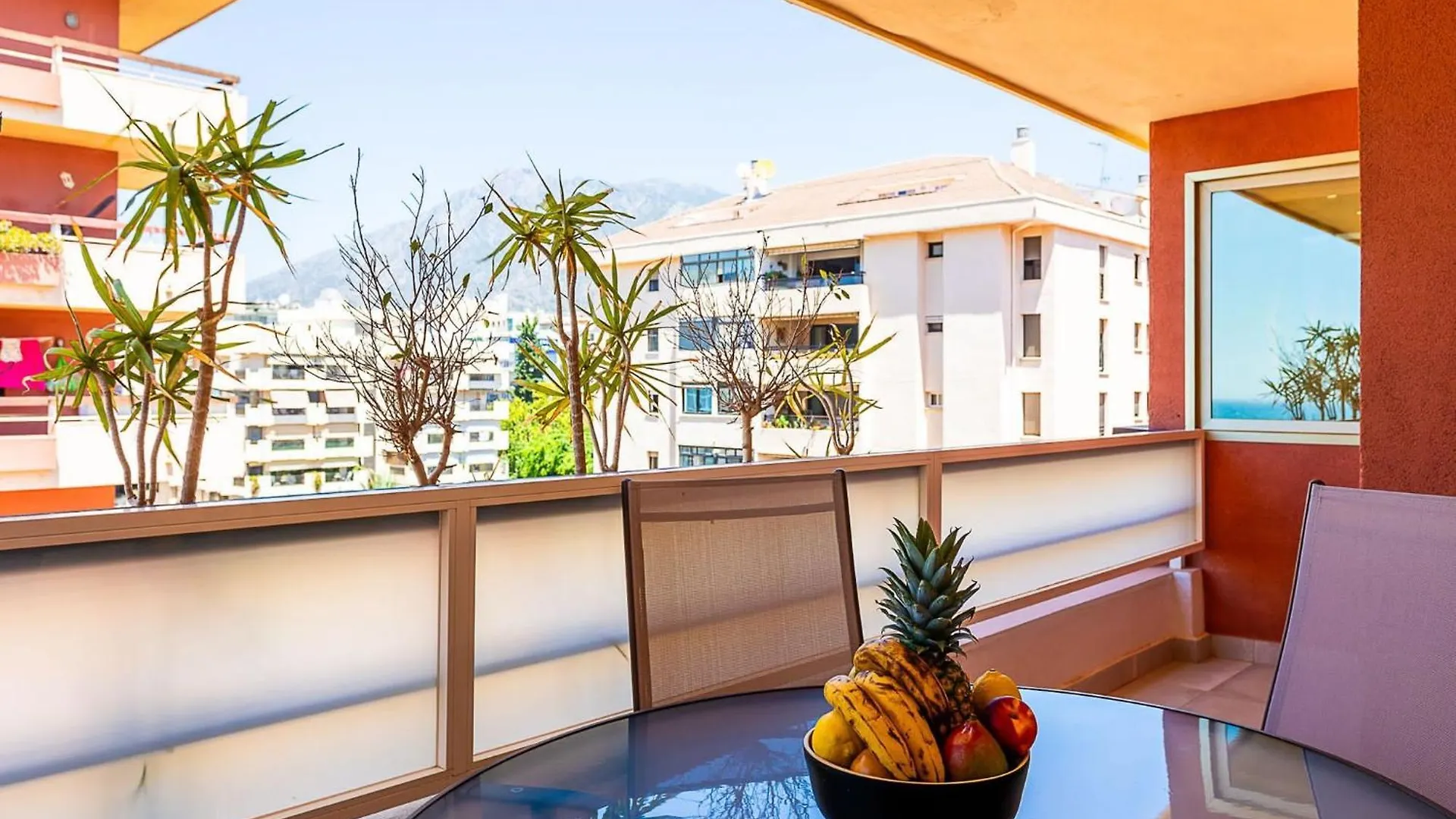 Luxe Discret Avenida Del Mar Apartment Marbella
